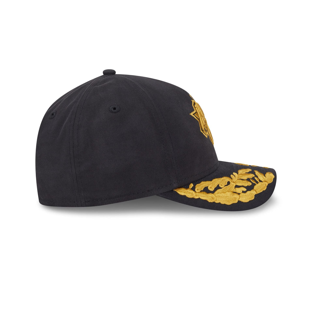 Alpha Industries x New York Knicks Black 9FORTY M-Crown A-Frame Snapback Hat