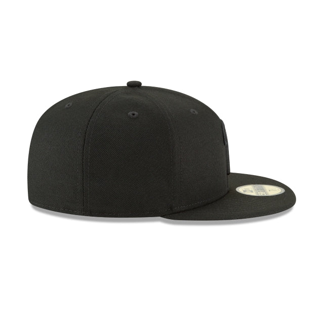 Philadelphia Phillies Blackout Basic 59FIFTY Fitted Hat